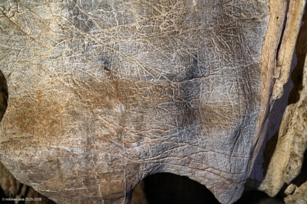 Nam Lod Cave